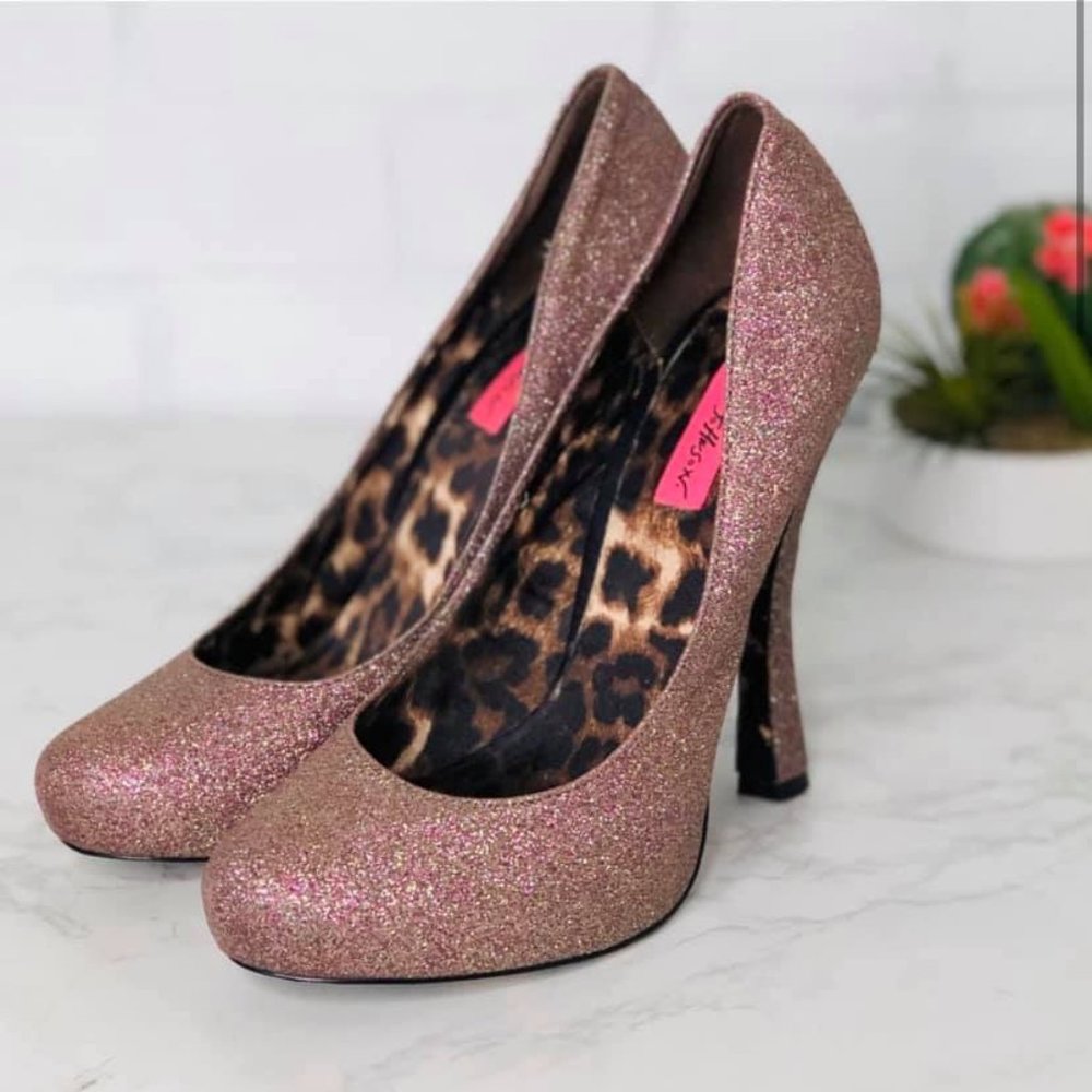 Betsey Johnson Pink glitter heels Jessica Rabbit